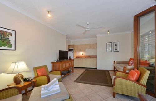 Port Douglas Apartment | Seascape Holiday Apartments at Hibiscus Resort Two Bedroom