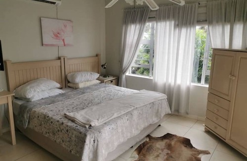 Umkomaas Bed & Breakfast | Seascapes Cottage