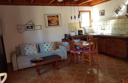 Cala Murada Apartment | SEASIDE apartment in a large house with salt water pool