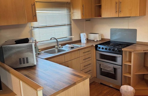 Leysdown-on-Sea House | Seaside Bliss Retreat in heart of isle of sheppy
