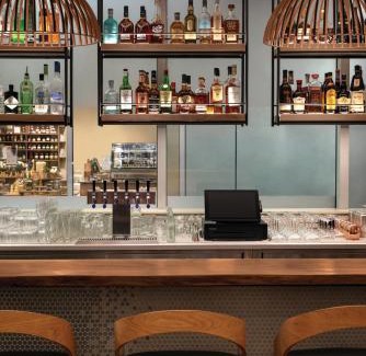 Lower Lonsdale Hotel | Seaside Hotel North Vancouver