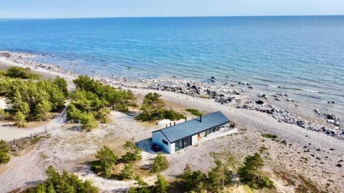 Hiiu Villa | Seaside Rendezvous