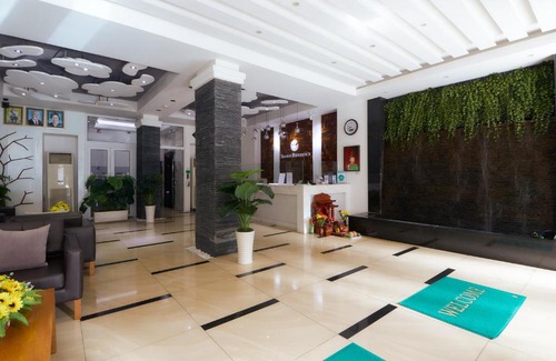 Daun Penh Apartment | Season Residence