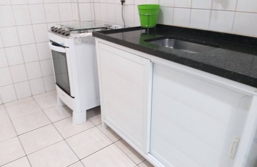 Vila Julia Apartment | SEASONAL APARTMENT IN GUARUJÁ ENSEADA - 10 MINUTES WALK FROM THE SEA - 2 BEDROOMS/GARAGE/WI FI!