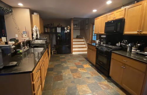 Pittsford House | Seasonal Rental! Luxury home w/hot tub 20 minutes to Killington