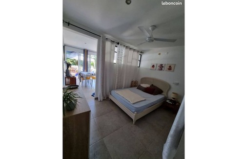 Saint-Pierre De La Reunion Apartment | Seasonal rental - T1 + St Pierre "Holy Land"