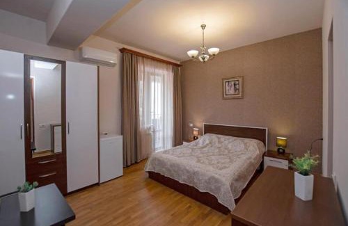 Kentron Hotel | Seasons Boutique Hotel