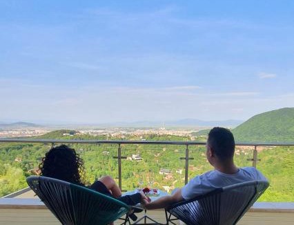 Brasov Apartment | Seasons-Top of the city