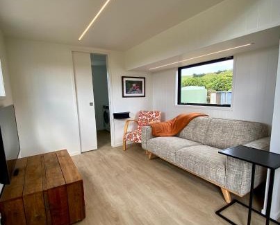 Surat Bay House | Seaspray Cabin