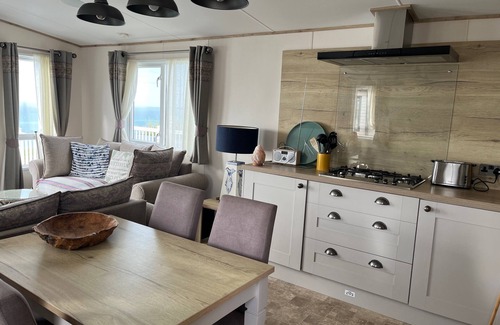 Kimmeridge Ski Chalet | SeaView Chalet-DurdleDoor-Sleeps4to6- Pet friendly