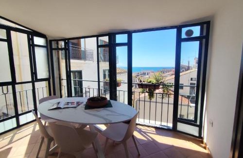 Rione Duomo Apartment | Seaview & City Center - Terrazza Dorotea