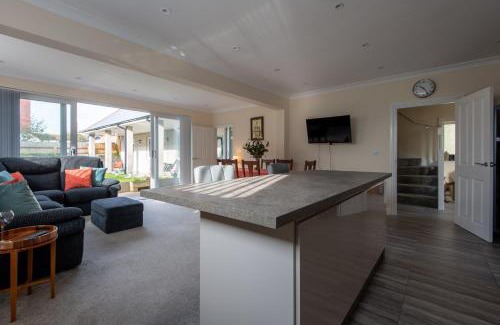 Penarth House | Seaview Cottage
