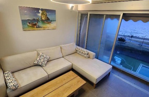 Nahariya Bed & Breakfast | Seaview Serenity