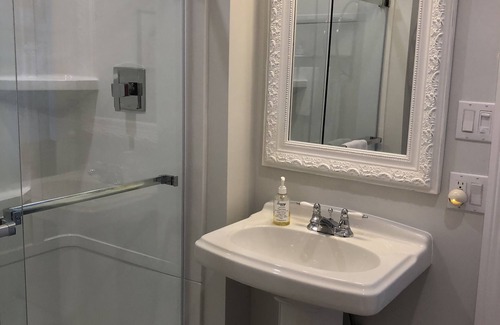 Gananoque Bed & Breakfast | Seaway Manor