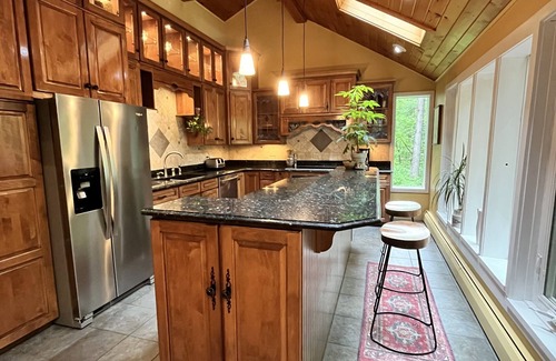 Windham House | Sebago Pine Lodge +Bonus Yurt!