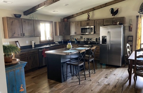 Chaplin Cabin | Secluded 2 Bedroom Sanctuary on 20 Acres in the Heart of the Bourbon Trail