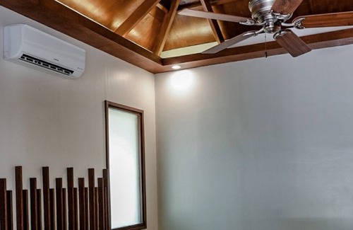 Catangnan Villa | Secluded Balinese-inspired Villa close to Cloud 9