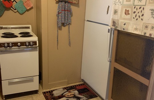 Waupaca Cottage | Secluded city cottage. 3 blocks from beach & Main Street shopping