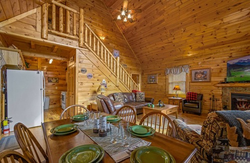 Black Bear Falls Cabin | Secluded Cozy 2BR Gatlinburg Real Log Cabin with Private Hot Tub