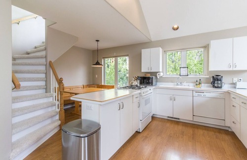 Ridgway House | Secluded Creekside Mountain Home-Views- Private Deck-AC STR2024-009