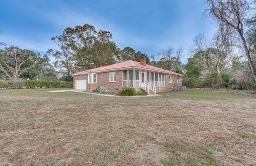 Mount Pleasant House | Secluded Mount Pleasant Home - 6 Mi to Beaches!