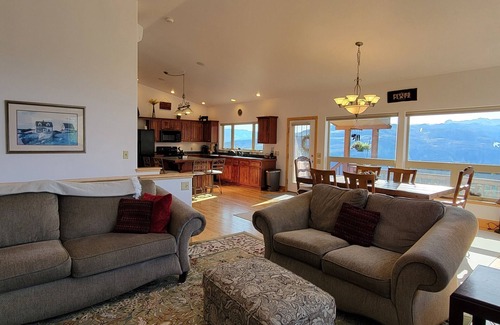 Elk Meadows House | Secluded Mountain Home - 2 Master Suites, a 3rd bedroom and 3 full baths