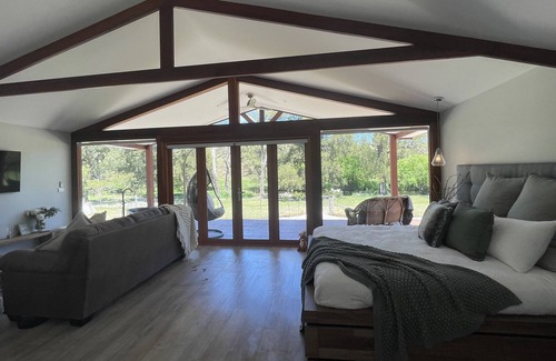 Little Hartley Cabin | Secluded, Picturesque River Hideaway