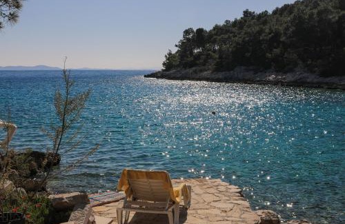 Cove Osibova (Milna) House | Secluded Seaside Holiday Home
