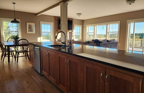 Becket House | Secluded Sophistication in the Berkshires - 40 Acres of Quiet Luxury in Becket.