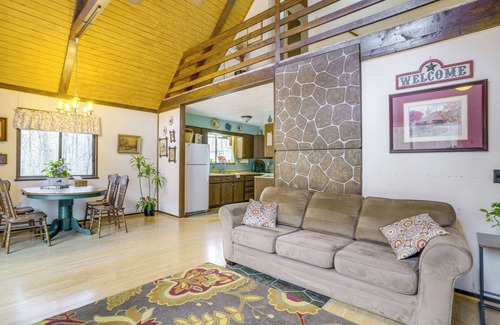 Hood Cabin | Secluded Stanardsville Cabin: Pets Welcome
