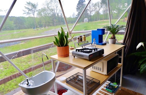 Douglassville Cabin | Secluded Texas Glamping Dome with AC, East Texas