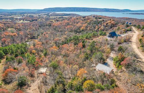 Clayton House | Secluded Tuskahoma Retreat with Deck and Views!