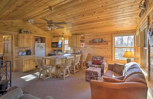 Luck House | Secluded Waterfront Cabin on hiking trails! Lake on one side river on the other.