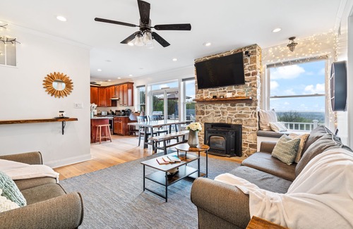 Smithsburg Other | Secluded Yet Convenient Romantic, Zen-Paradise with Spa & Breathtaking Views
