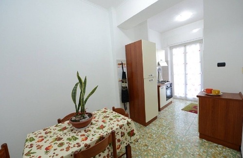 Quartiere XXVII Primavalle Apartment | Second floor apartment Casa Amena near Vatican, Metro, parking.