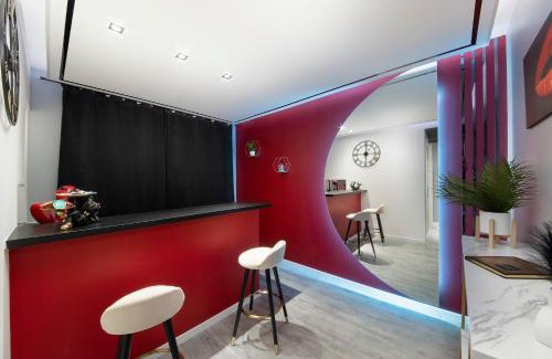 Fer a Cheval Apartment | Secret Night II