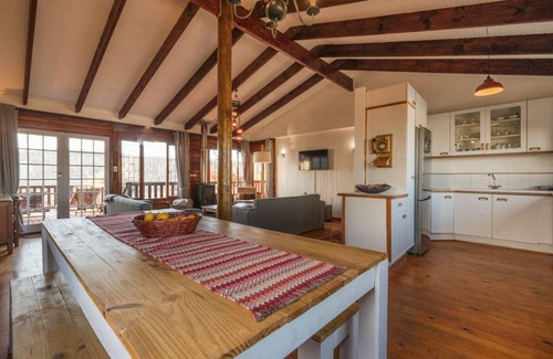 Sedgefield House | Sedgefield Views Holiday Lodge with Stunning Panorama