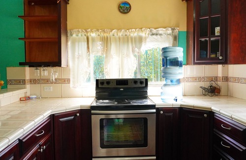 Belize City Apartment | See Belize Vacation Rentals & Tours