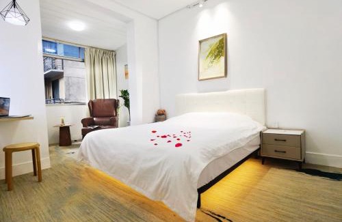 Chengdu City Centre Apartment | Seeking Flavors in Chengdu t aishengnanlu road