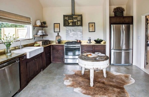 Round Top House | ★ Seen in 250 Articles ★ 1min → Town ★ Private ★ Chef's Kitchen ★ Luxury ★ Boho