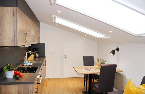 Uebersee Apartment | Seethal-Chiemseestrand - Modern top-floor apartment near the lake? Overseas