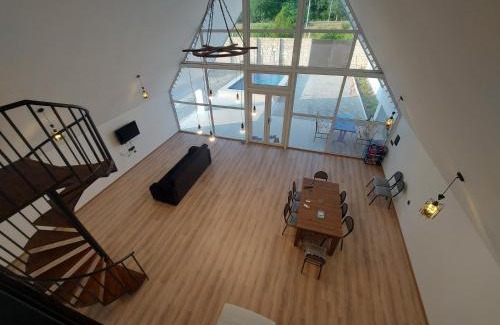 Sheki Ski Chalet | Seki gunluk Titanic aframe ev