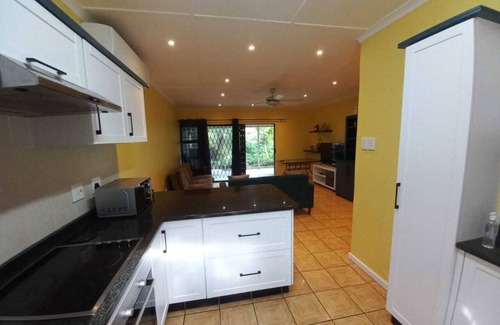 Scottburgh South Condo | Self catering accommodation with a garden view. 100mt from the beach