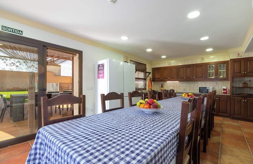 Vilamacolum Cottage | Self catering Can Centena for 14 people