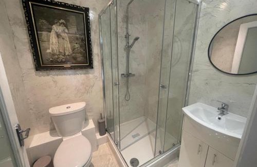 Gorey House | Self Contained Ensuite Double Room With Private Sitting Room