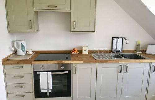 Warnham Apartment | Self Contained stay, close to town & country, ample parking, beautiful grounds.