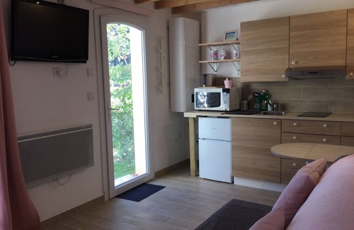 Roquevaire House | Self-contained studio near calanques Cassis Aix Marseille