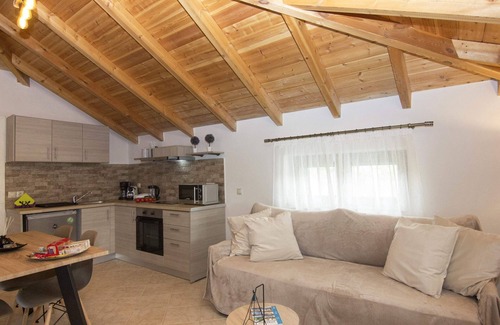 Lefktron Apartment | Selinitsa Stone Studio - Mani Seaview Retreat
