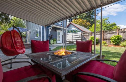 Sellwood-Moreland House | Sellwood Retreat