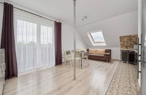 Brochow Apartment | Semaforowa Apartment Wroclaw by Renters
